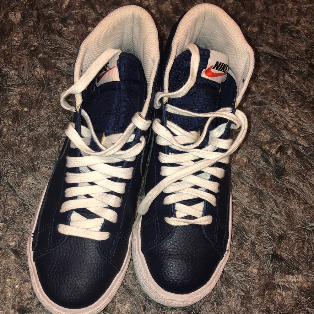 Nike Blazer (hightop); leather; navy blue